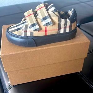 Burberry shoes